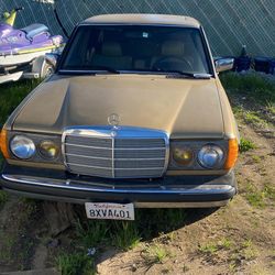 1983 Mercedes-Benz 240