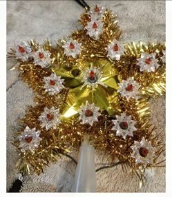 Gold Christmas Star Decoration – Snowflake Design