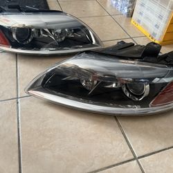 09 AUDI Q7 Headlights 