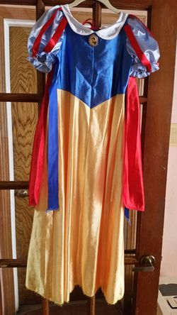 Halloween Snowwhite Costume, Size 6-8