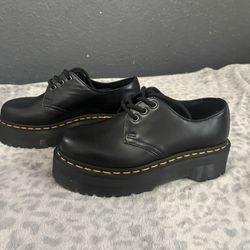 Doc Martins Platforms Boots