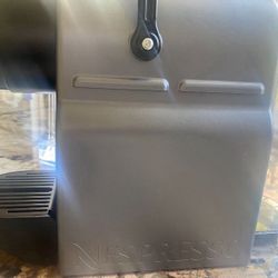 Coffee Machine Nespresso with milk frother