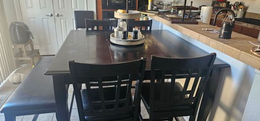 Black Convertible Table and Chairs
