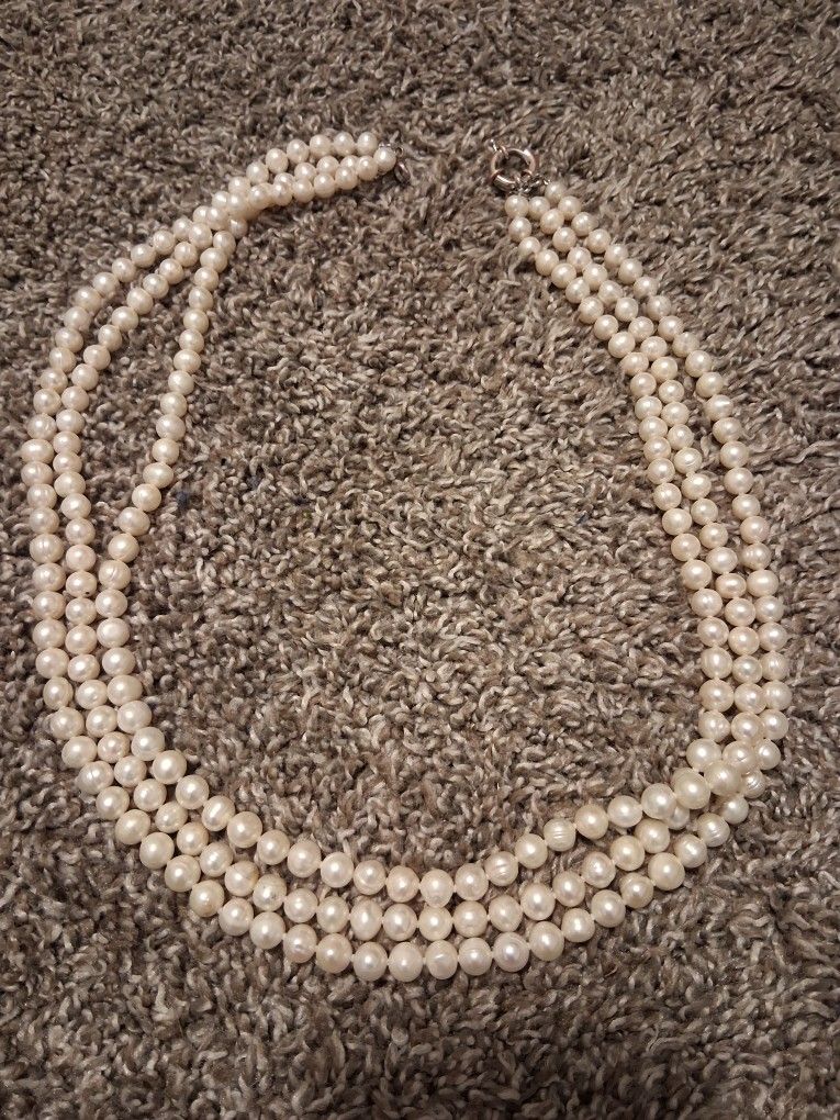 Pearl Neckles Tripple Strand Freshwater. Firm On Price.