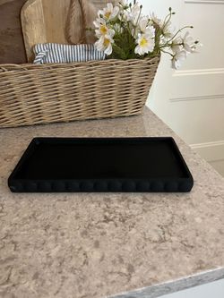 Pending Black ceramic tray $8