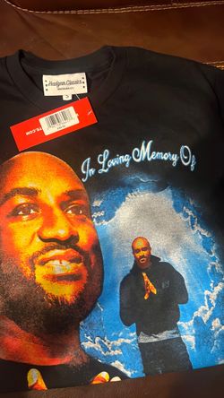 Graphic  t shirt
