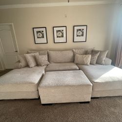 Beautiful Cream Couch FOR SALE!!