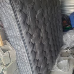 New Queen Mattress 
