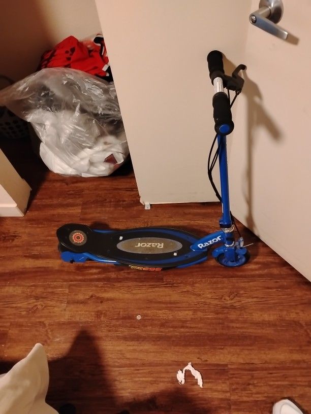 Razor E 95 Scooter