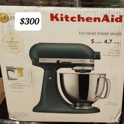 Brand NEW kitchenaid Stand Mixer