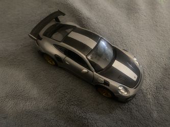 Authentic officially licensed 1:32 scale Porsche 911 GT2 ,