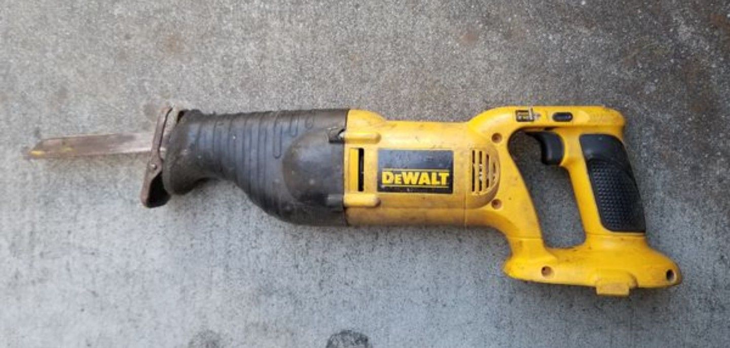 Dewalt DW938 18V reciprocating saw for Sale in San Jose, CA OfferUp