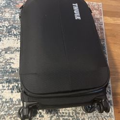 Thule Subterra Carry Luggage 