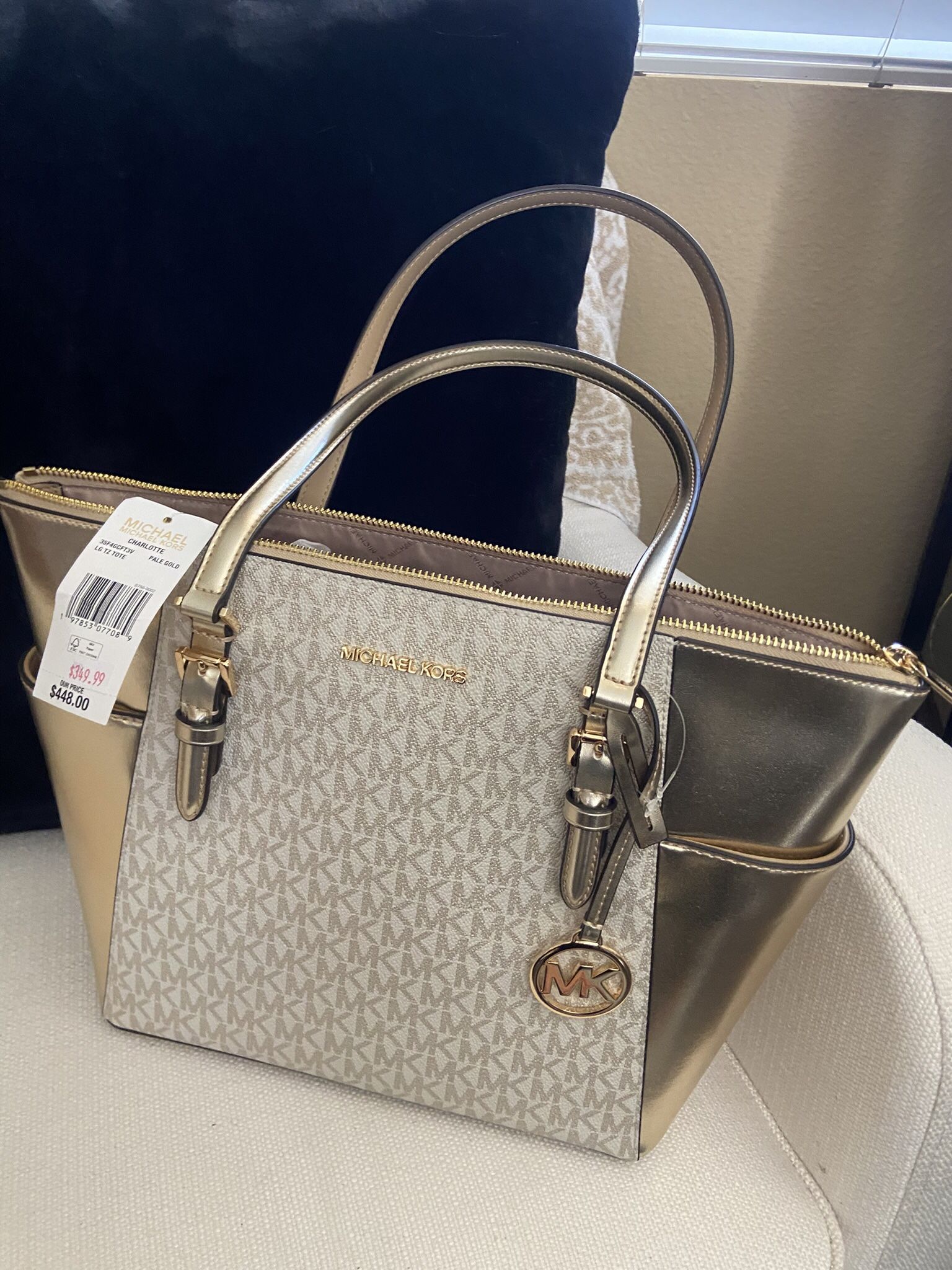 New Michael Kors Purse