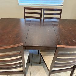Free Dining table