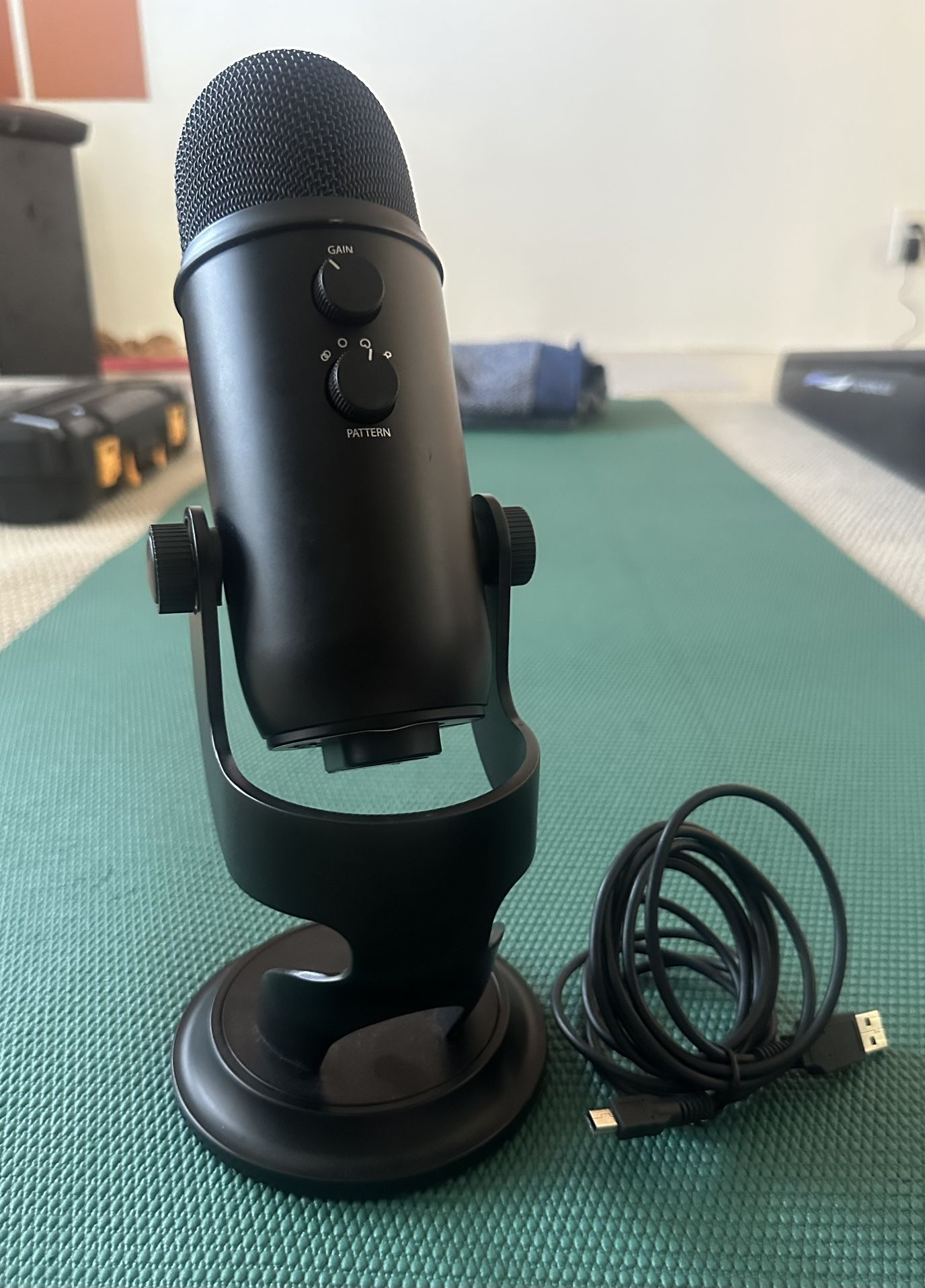 Yeti Blue Microphone Perfect Condition