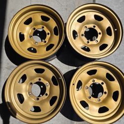 Vintage Original Gold Toyota 4x4 Landcruiser Pickup Wheels 