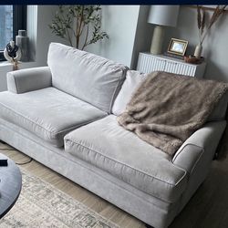 grey Jordan’s Furniture Couch 