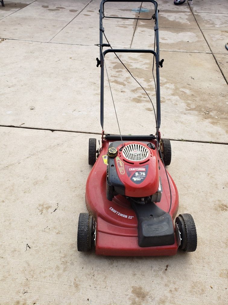 Craftsman 6.75 HP. Lawn Mower for Sale in Chicago, IL OfferUp