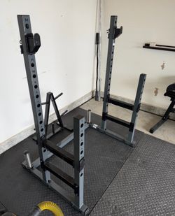 Home gym half rack
