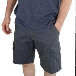 Wrangler Authentics Men's Outdoor Cargo Classic Relaxed Fit Shorts, 6-Pockets size 30