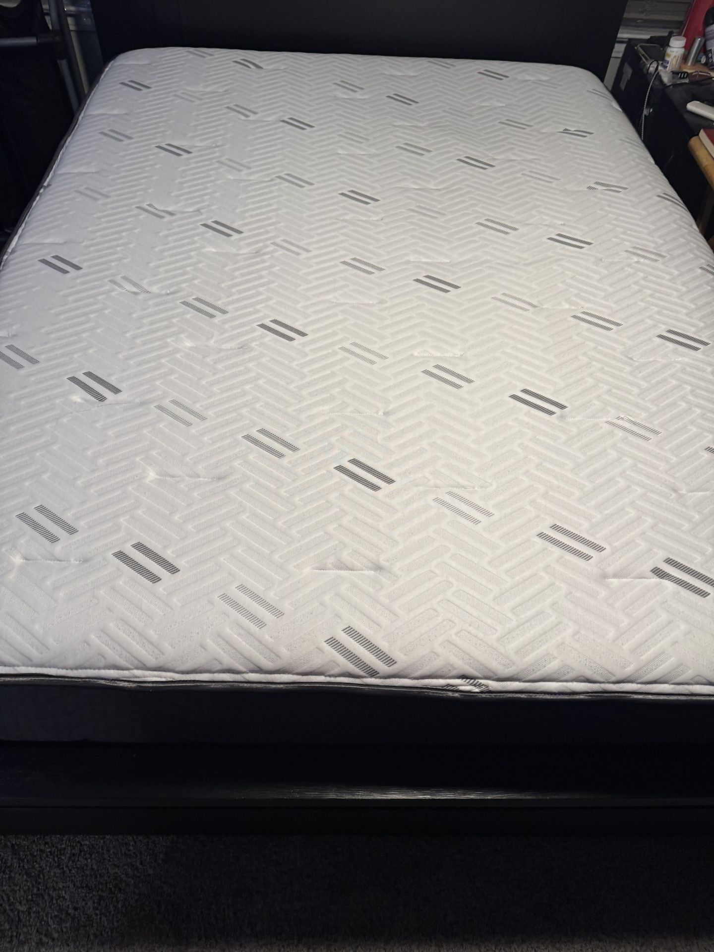 Queen Lane Sleep Mattrress