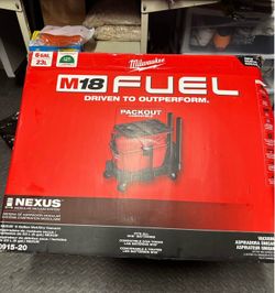 Milwaukee m18 fuel 6gal Packout comparable nexus wet/dry vacuum new