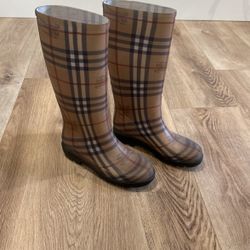 Burberry Rain boots 