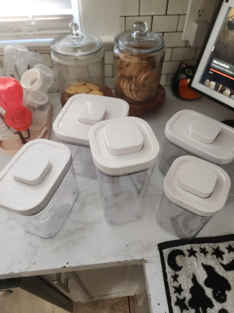 Set Of 5 OXO containers