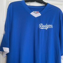 Used Size Large Dodgers Shirt