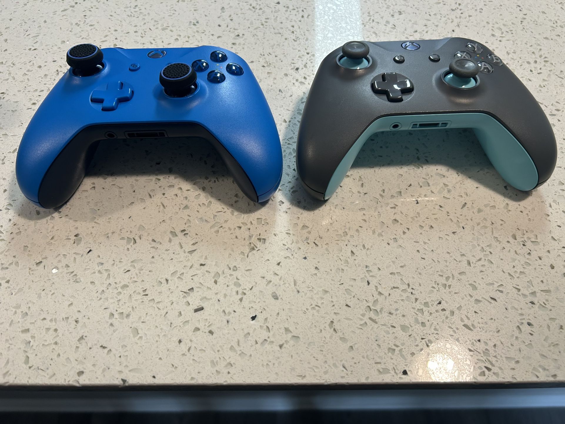 Xbox 1 Controllers