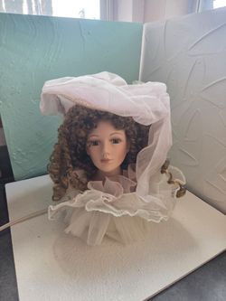 Collectible dolled lamp
