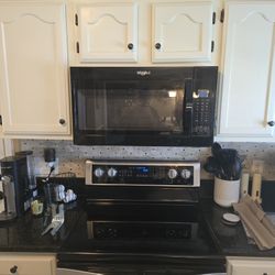 Whirlpool 1.9 Cubic Feet Microwave