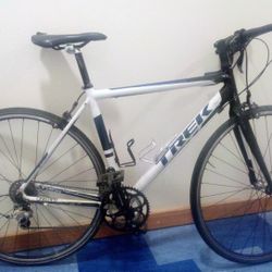 *TREK* 2012 1.5 Road Bike (White w/Blue Accenting)