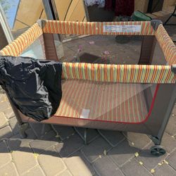 Mas De 200 Piezas De 0-12meses Y Corral Para Niño