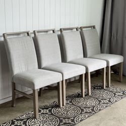 Set of 4 dining side chairs Like new