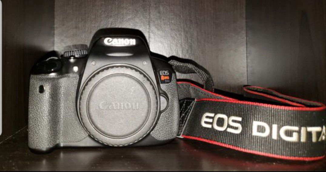 Canon 650d with two lenses