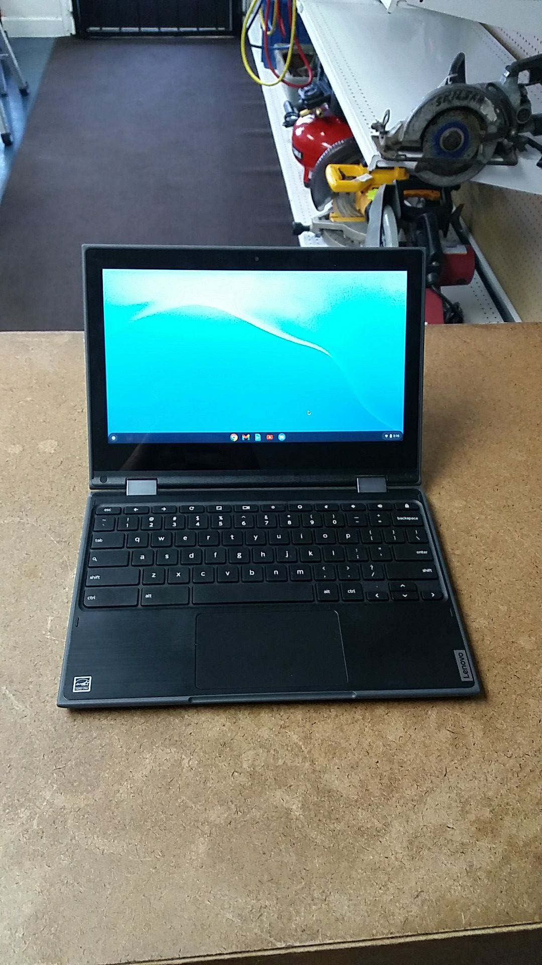 Lenovo 300e 2 in 1 Touchscreen Laptop Chromebook