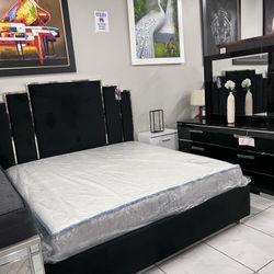 4pc King Bedroom Set 🖤 Black Color 🔥