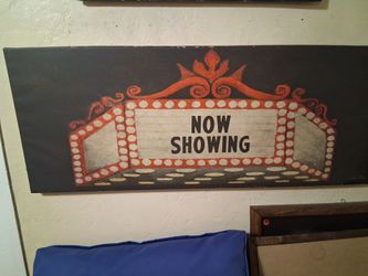Theater picture frame that lights up