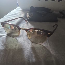Rayban 3016 Clubmaster Shades