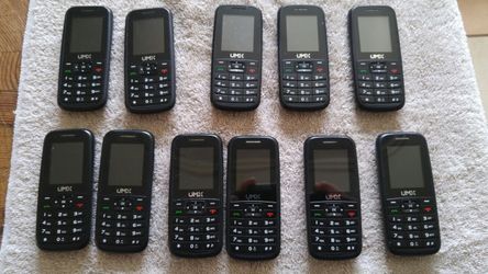 Lot of (11) UMX MXC550 CDMA Phones
