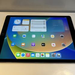 Apple iPad Pro Tablet 12.9” A1584 256GB iOS 16 w/ Charger - $225