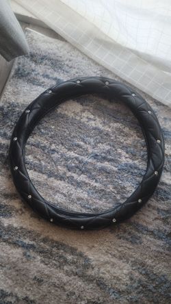 Steering wheel cover