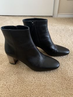 Michale Kors booties
