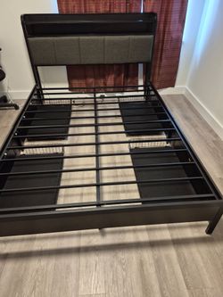 🚨 MUST GO TODAY! Perfect Condition Bed Frame + Mattress Combo!