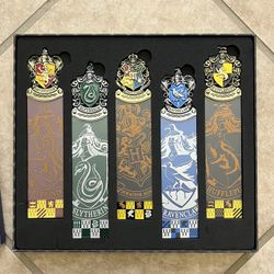 Harry Potter Noble Crest Bookmark Collection!