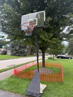 Basketball hoop