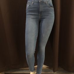 Womens Levi’s Jeans