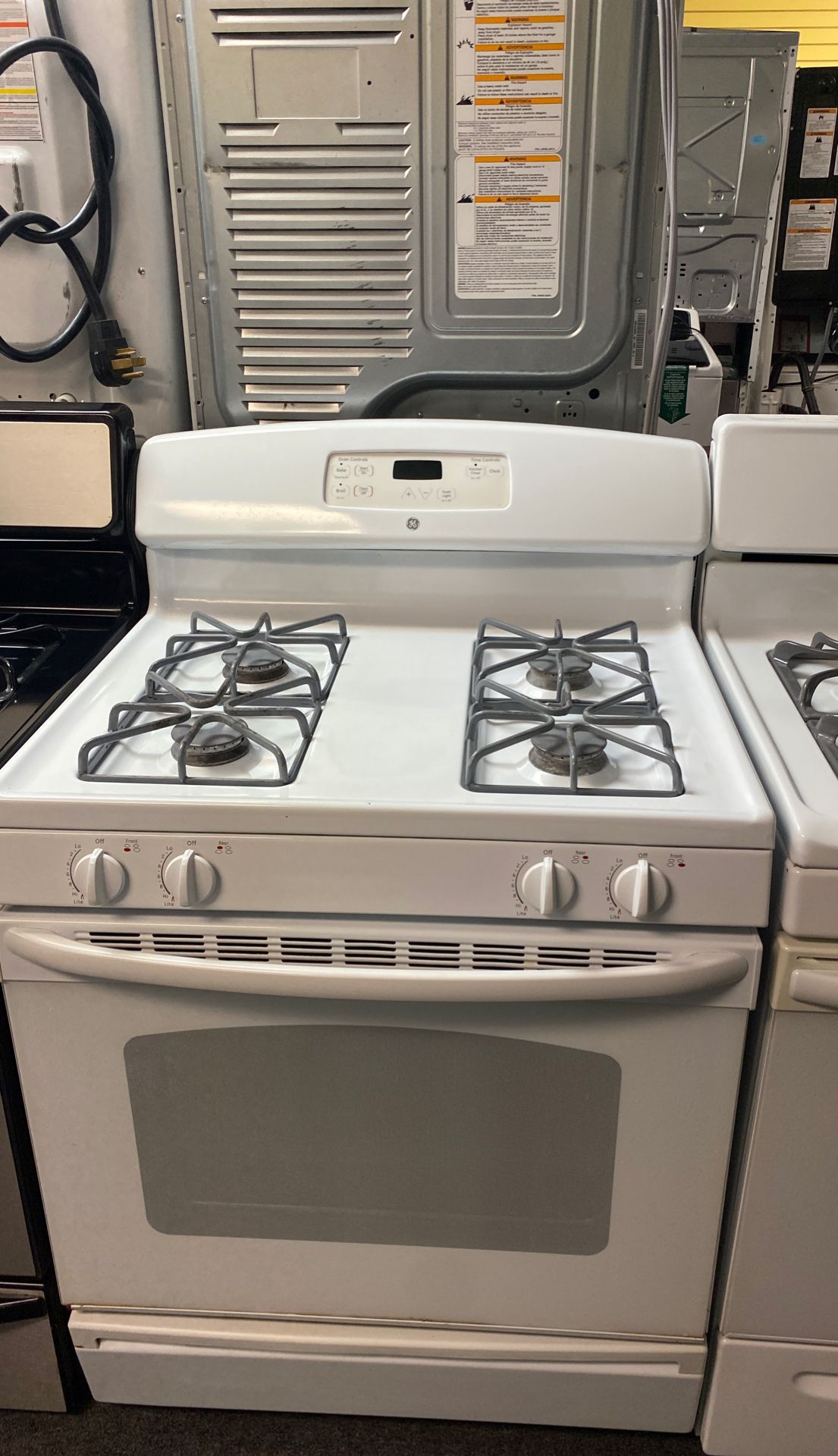 Gas stoves excellent condition delivery and installation available